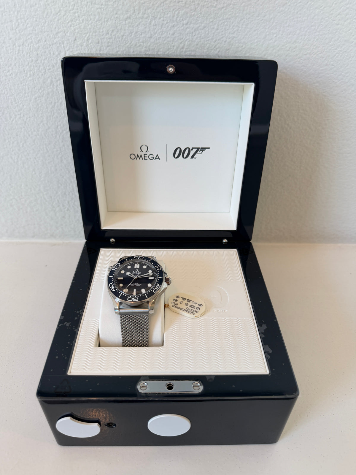 Omega Seamaster James Bond